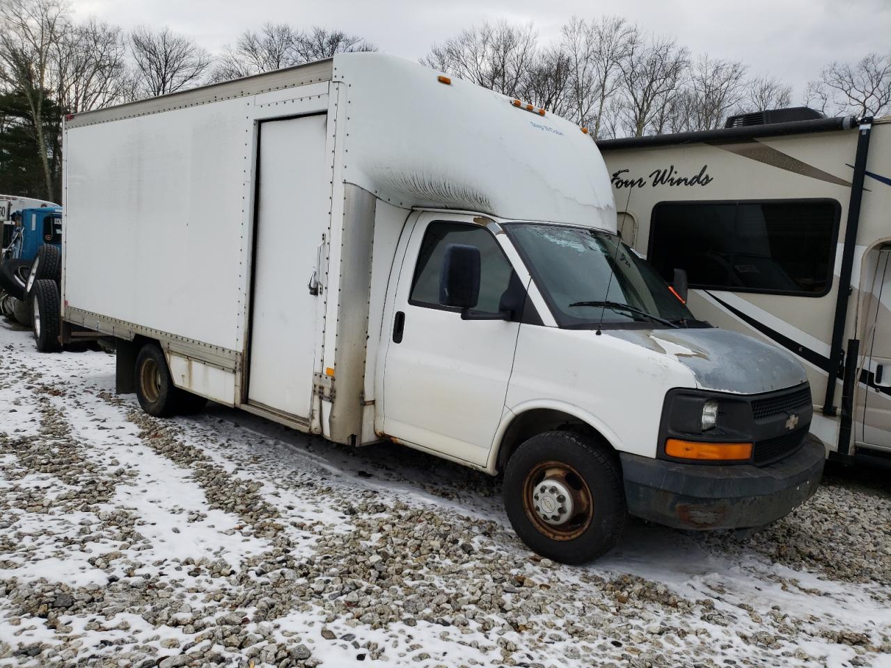 2008 Chevrolet Express - Image 4