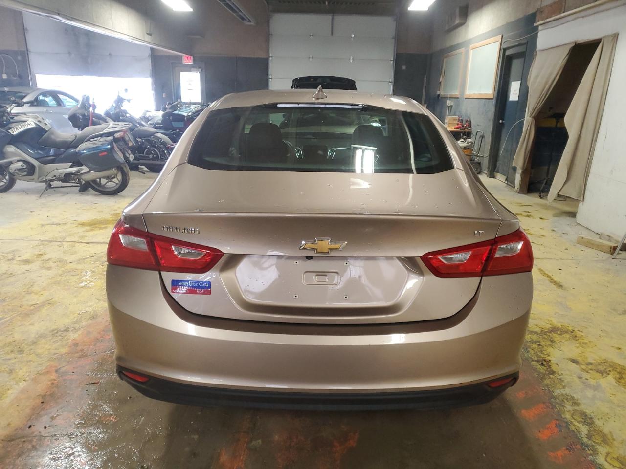 2018 Chevrolet Malibu - Image 6
