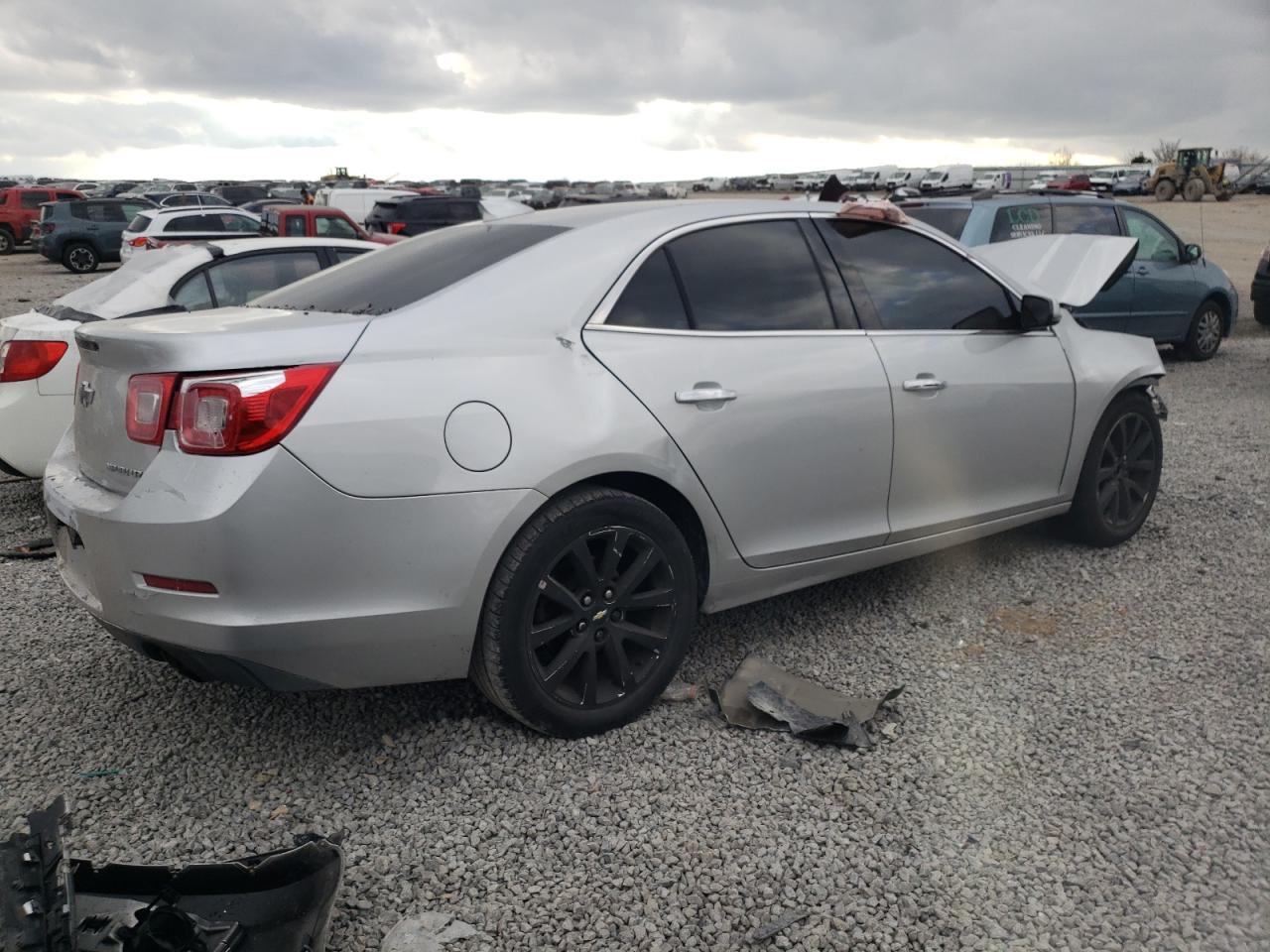2015 Chevrolet Malibu - Image 3