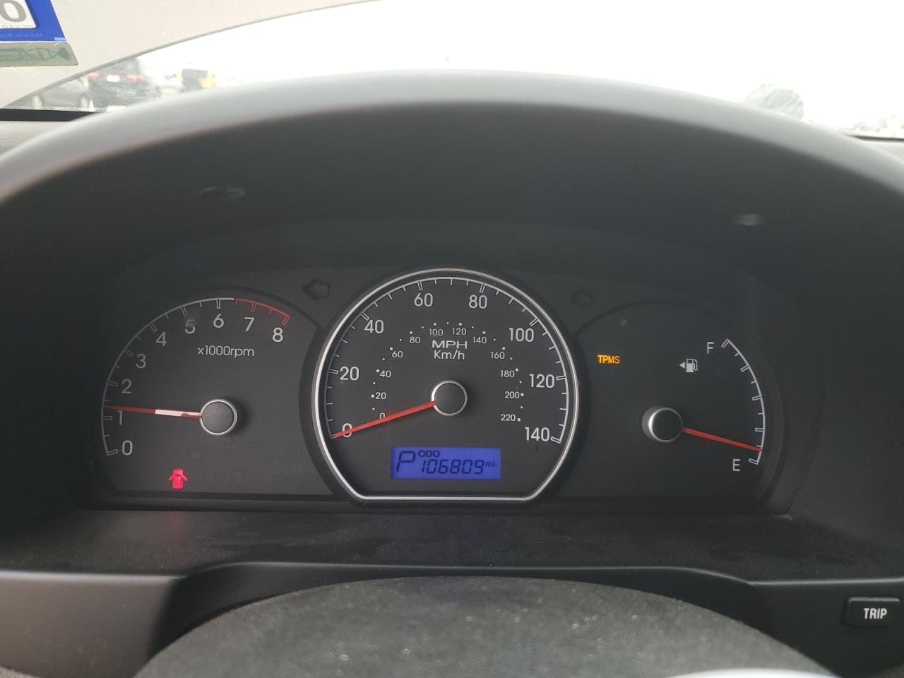 2010 Hyundai Elantra - Image 9