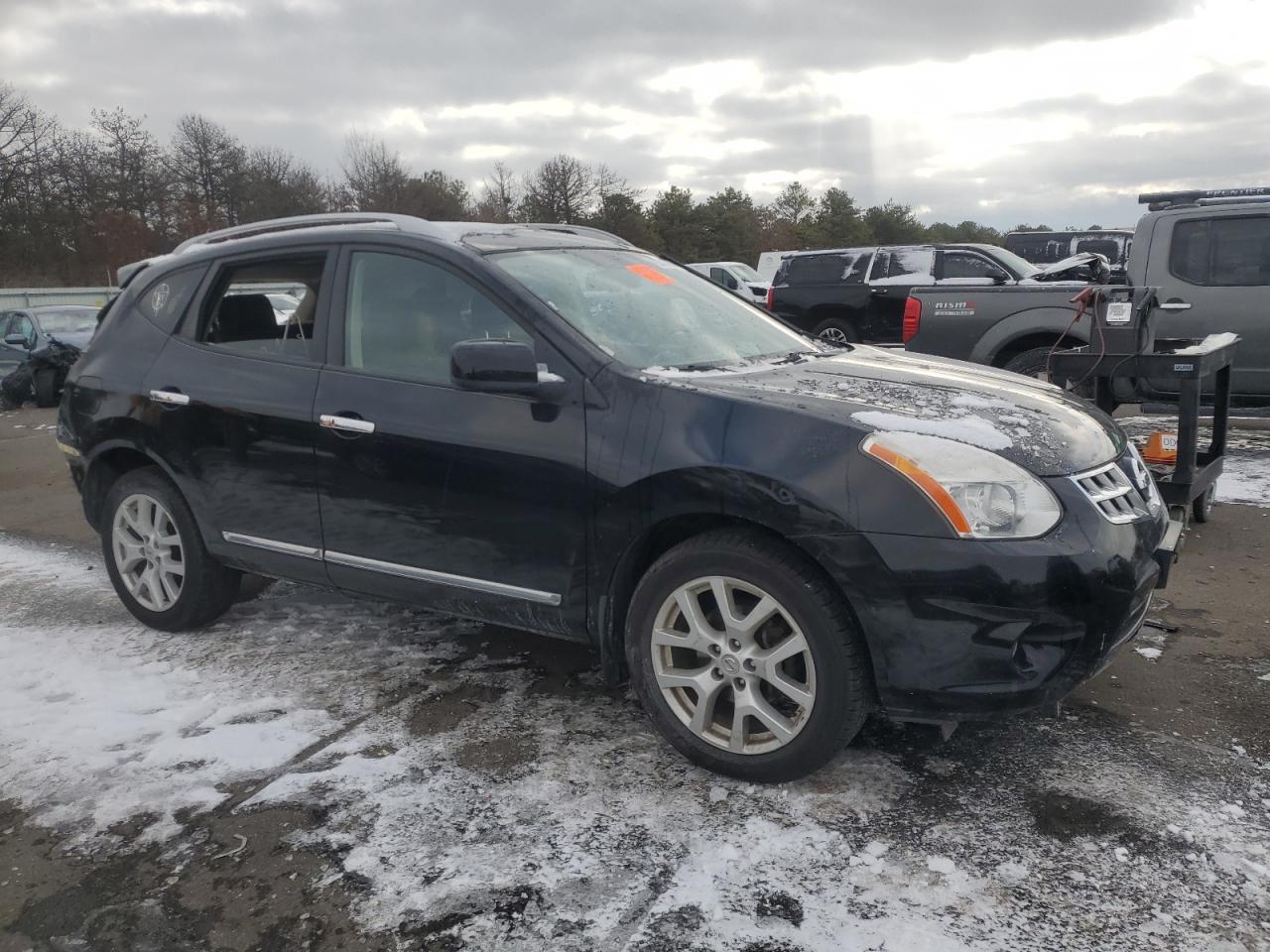 2011 Nissan Rogue - Image 4