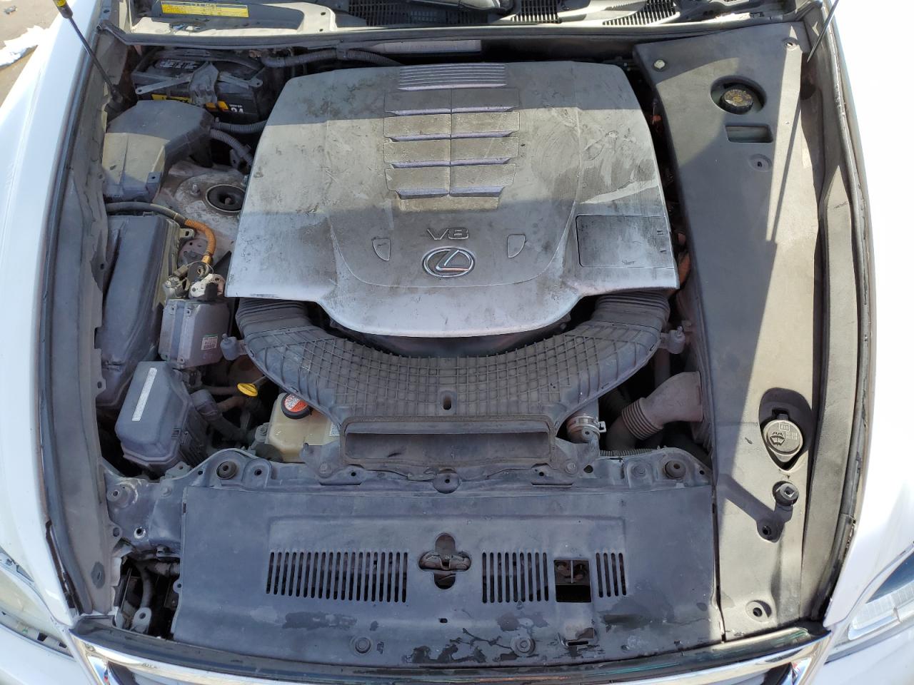 2014 Lexus LS - Image 11