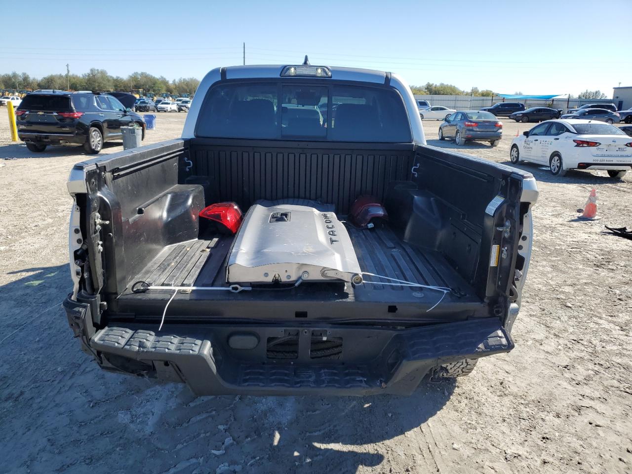 2019 Toyota Tacoma - Image 6
