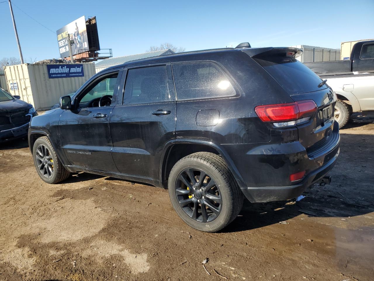 2017 Jeep Grand Cherokee - Image 2