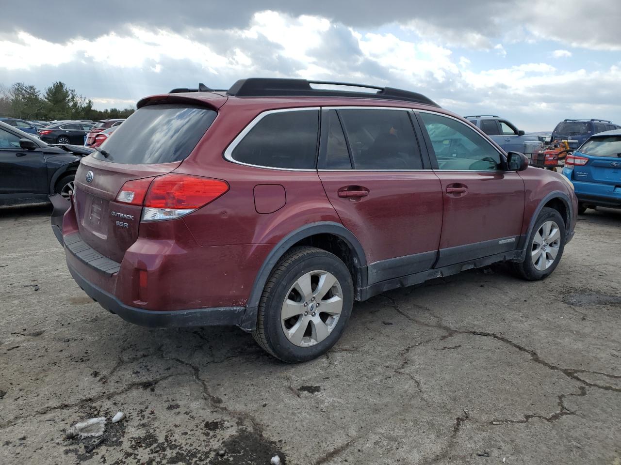 2012 Subaru Outback - Image 3