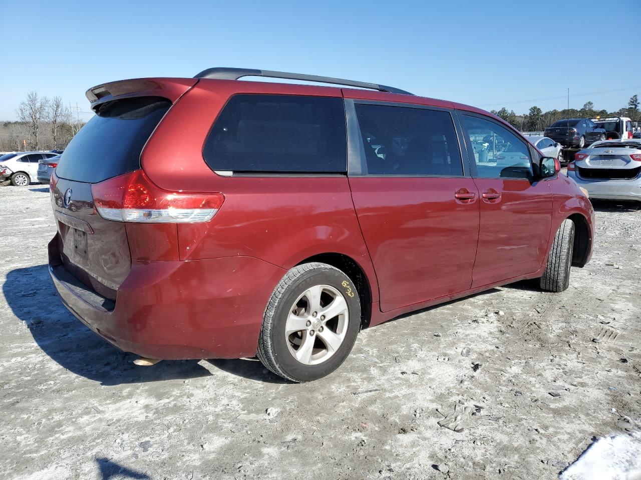 2014 Toyota Sienna - Image 3