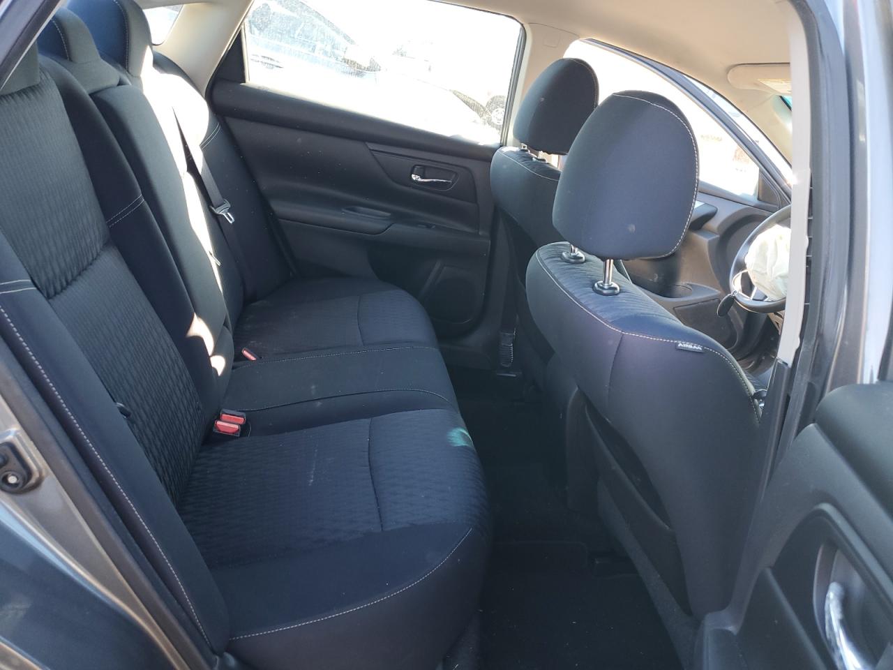 2017 Nissan Altima - Image 10