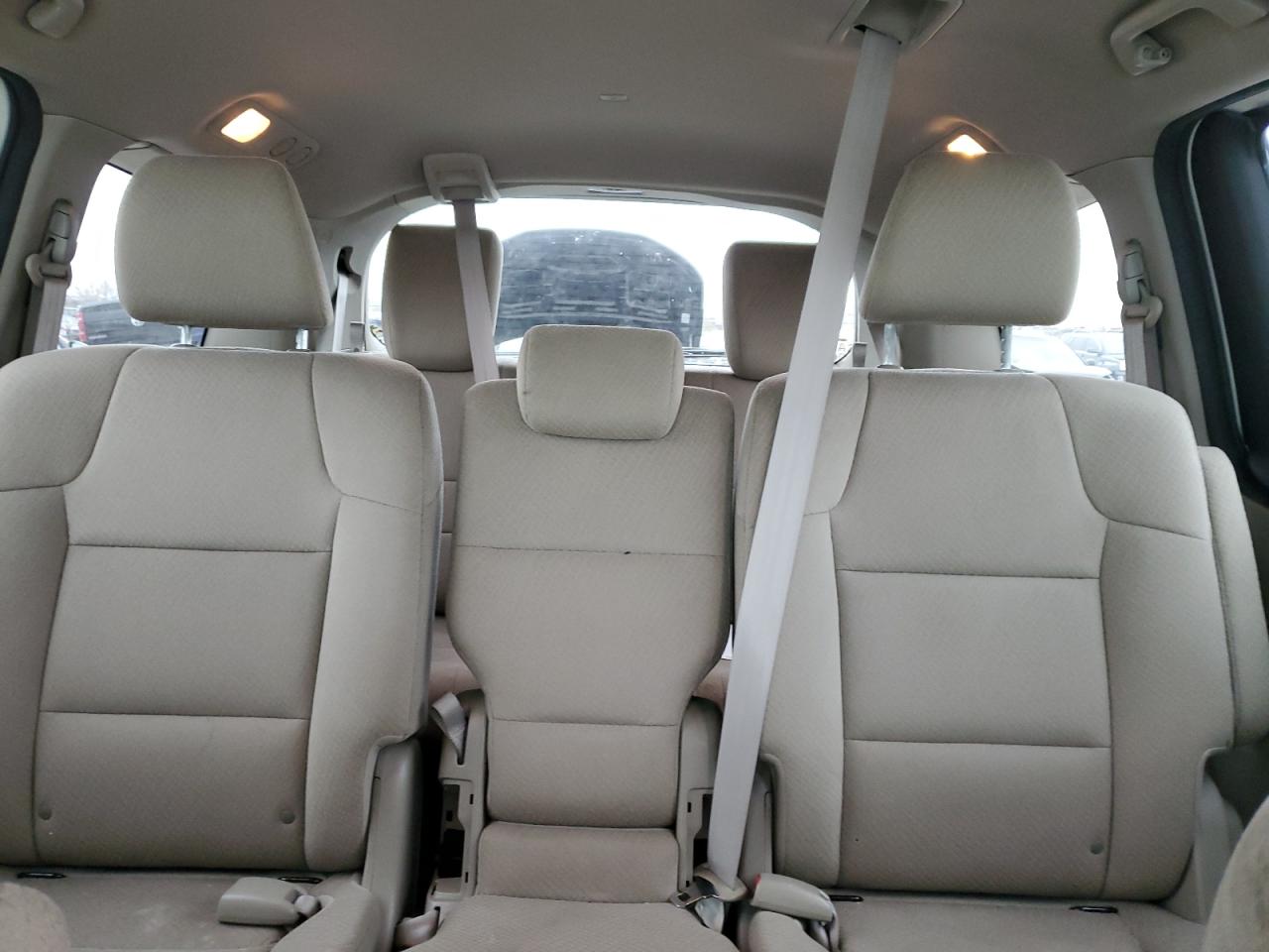 2015 Honda Odyssey - Image 10