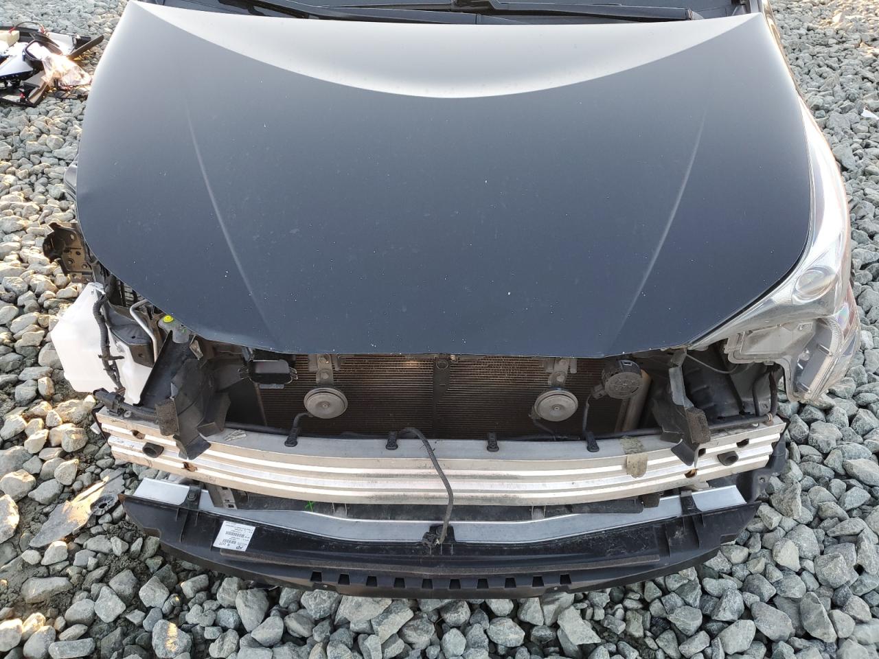 2018 Toyota Prius - Image 11