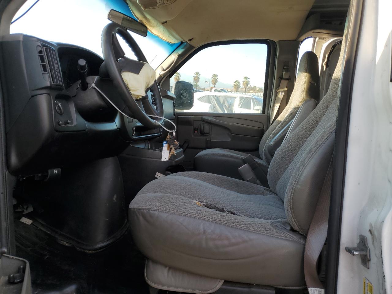 2007 GMC Savana - Image 7