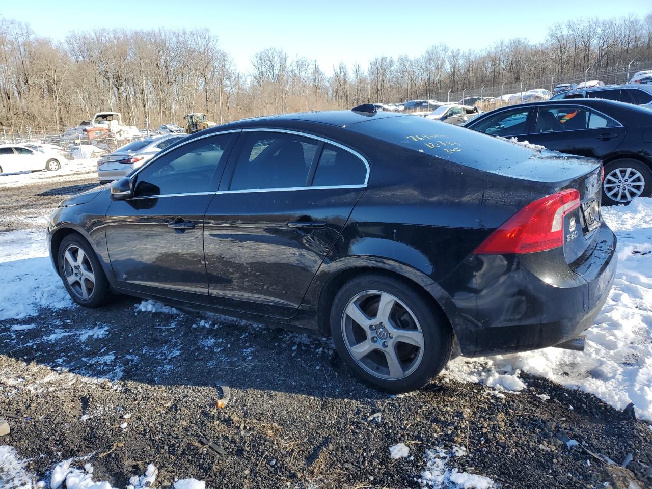 VIN YV1612FS8D2227629 2013 VOLVO S60 no.2