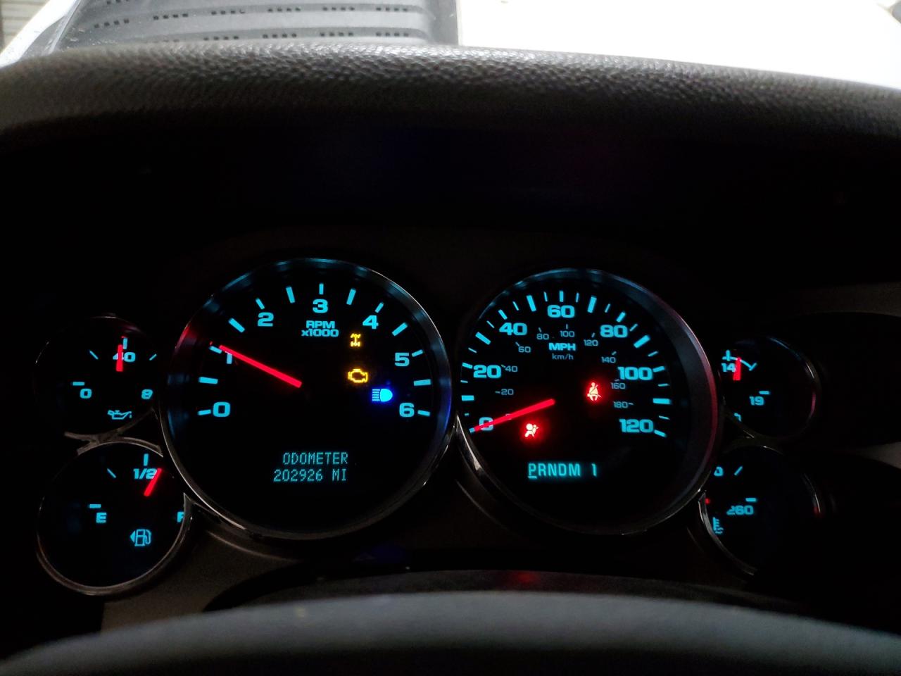 2012 Chevrolet Silverado - Image 9