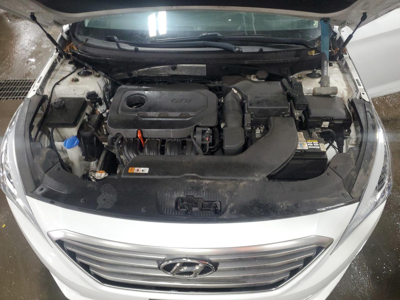 2015 Hyundai Sonata - Image 12