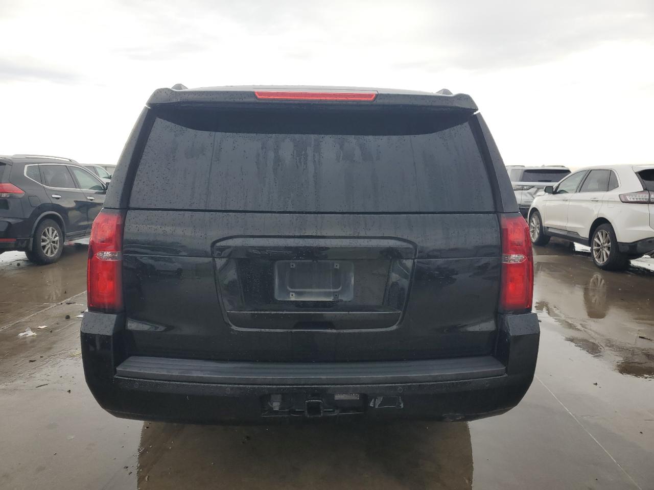 2019 Chevrolet Suburban - Image 6