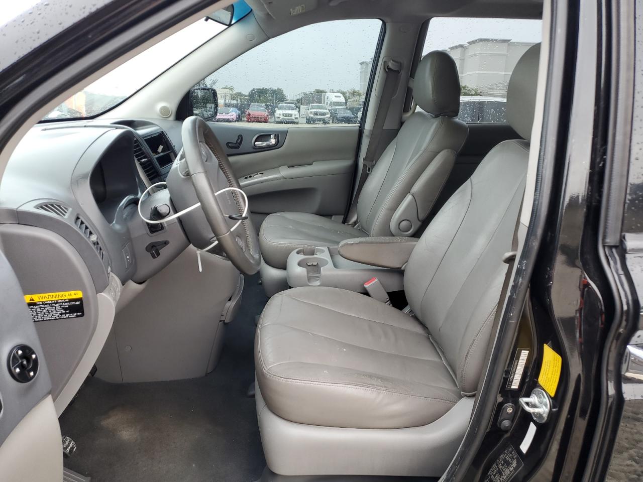 2010 Kia Sedona - Image 7
