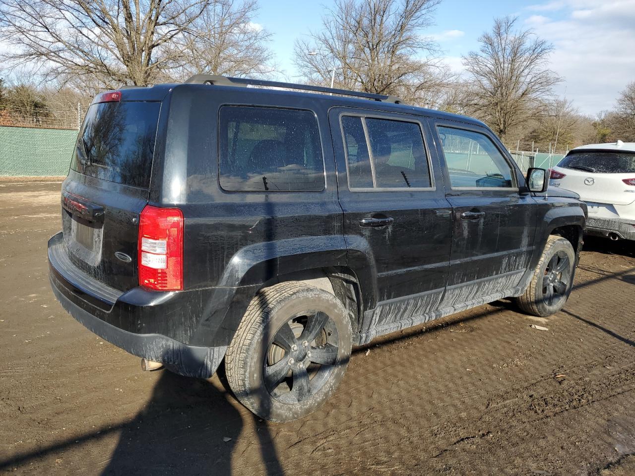 2015 Jeep Liberty (Patriot) - Image 3