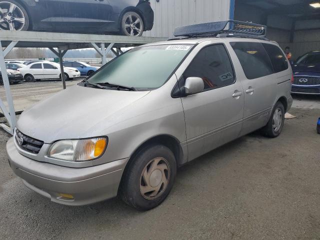 2001 Toyota Sienna Le