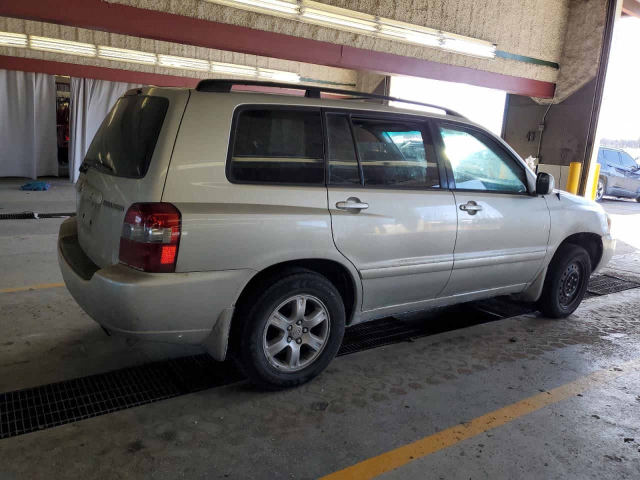 2004 Toyota Highlander - Image 3