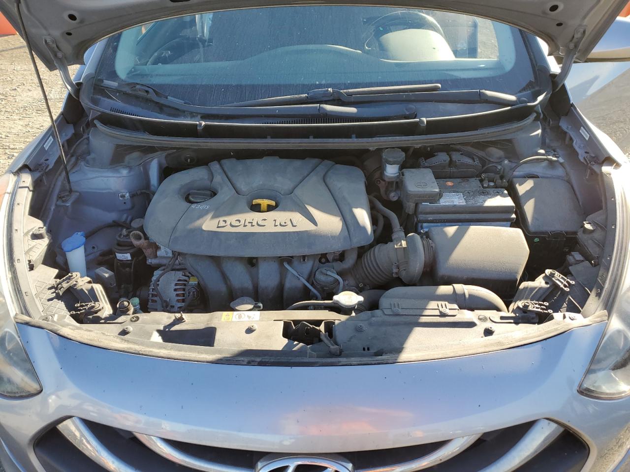 2013 Hyundai Elantra - Image 11
