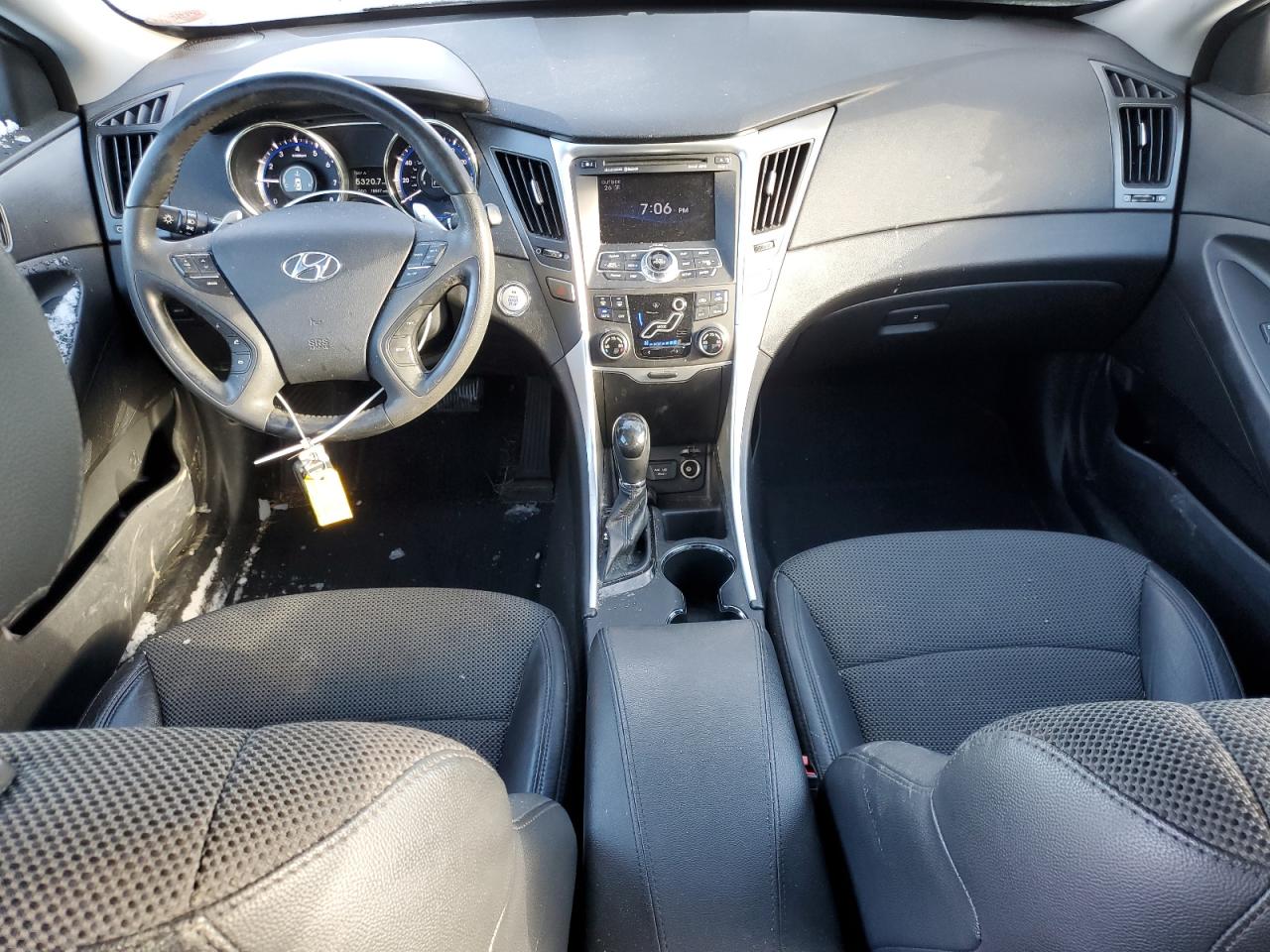 2011 Hyundai Sonata - Image 8