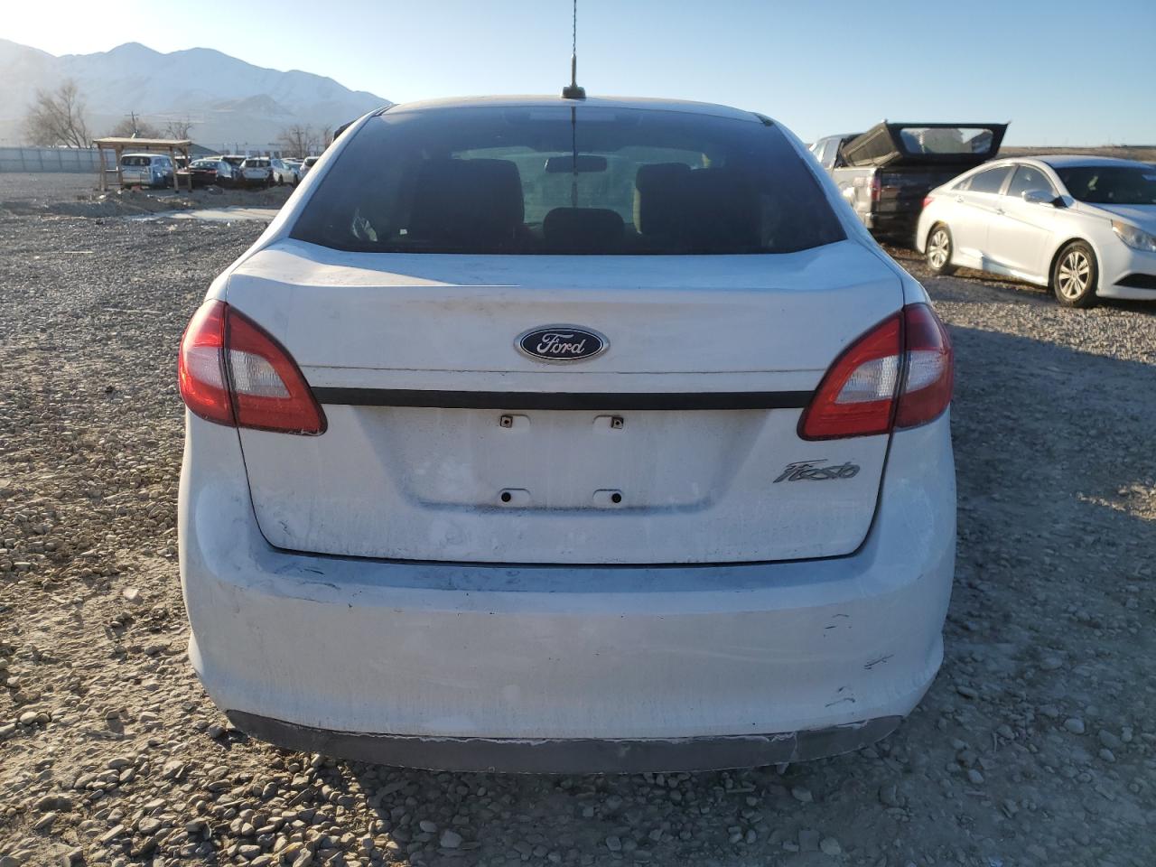 2011 Ford Fiesta - Image 6