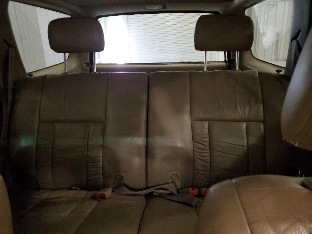 2002 Toyota 4Runner - Image 10