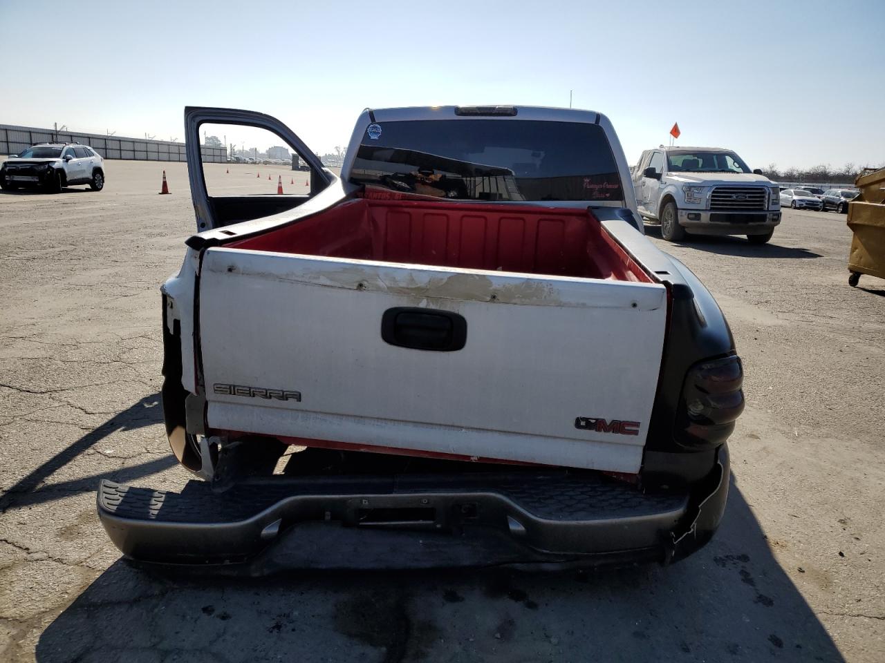 2007 Chevrolet Silverado - Image 10