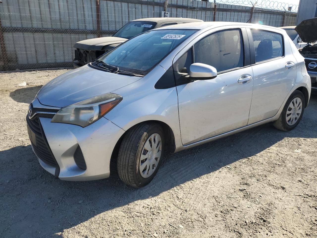 VIN VNKKTUD31GA067780 2016 TOYOTA YARIS no.1