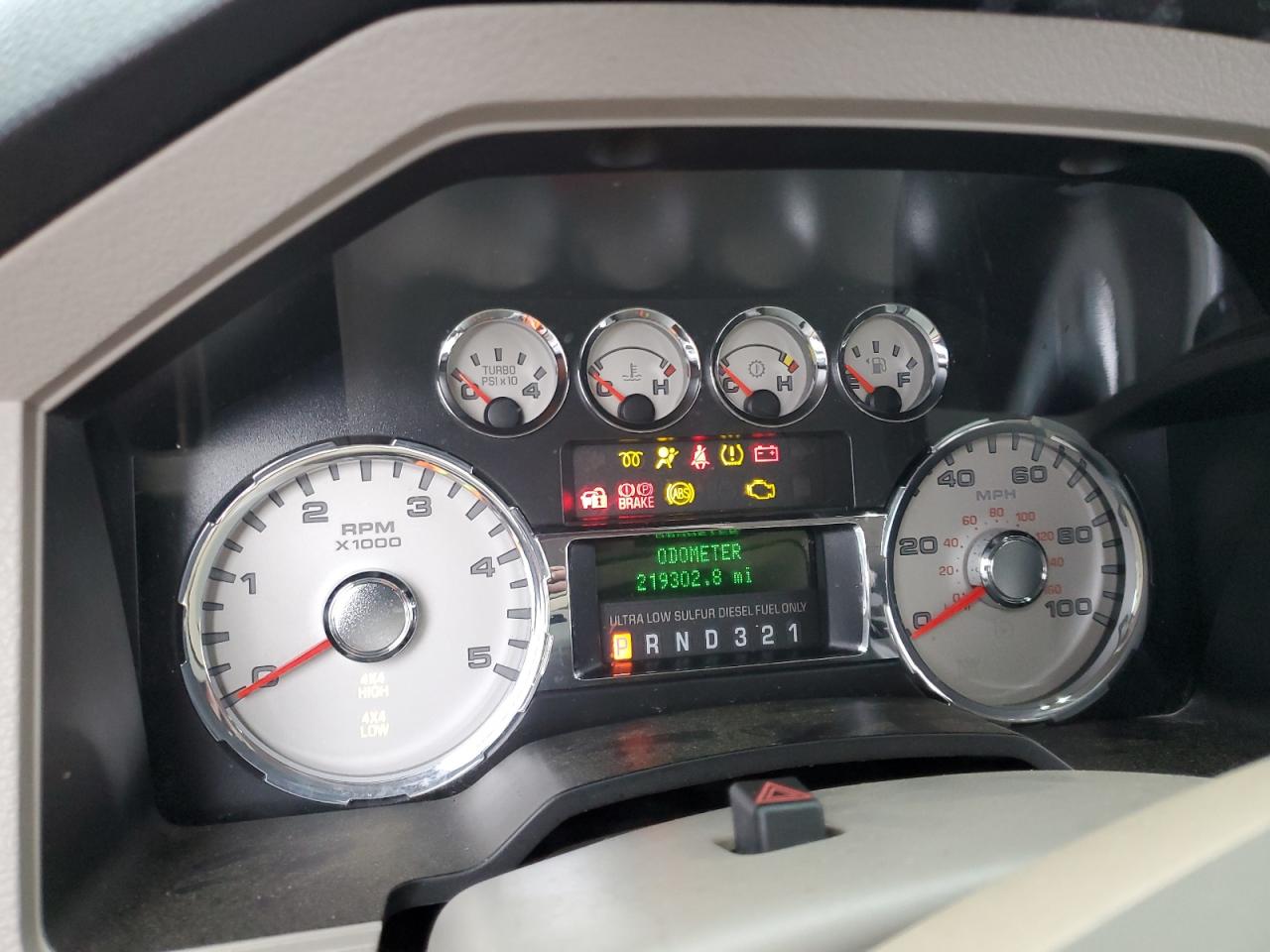 2010 Ford F350 - Image 9