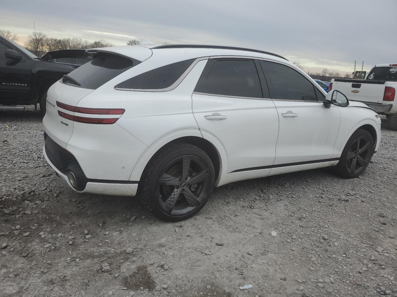2022 Genesis GV70 - Image 3
