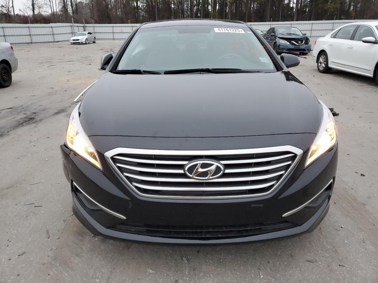 2017 Hyundai Sonata - Image 5