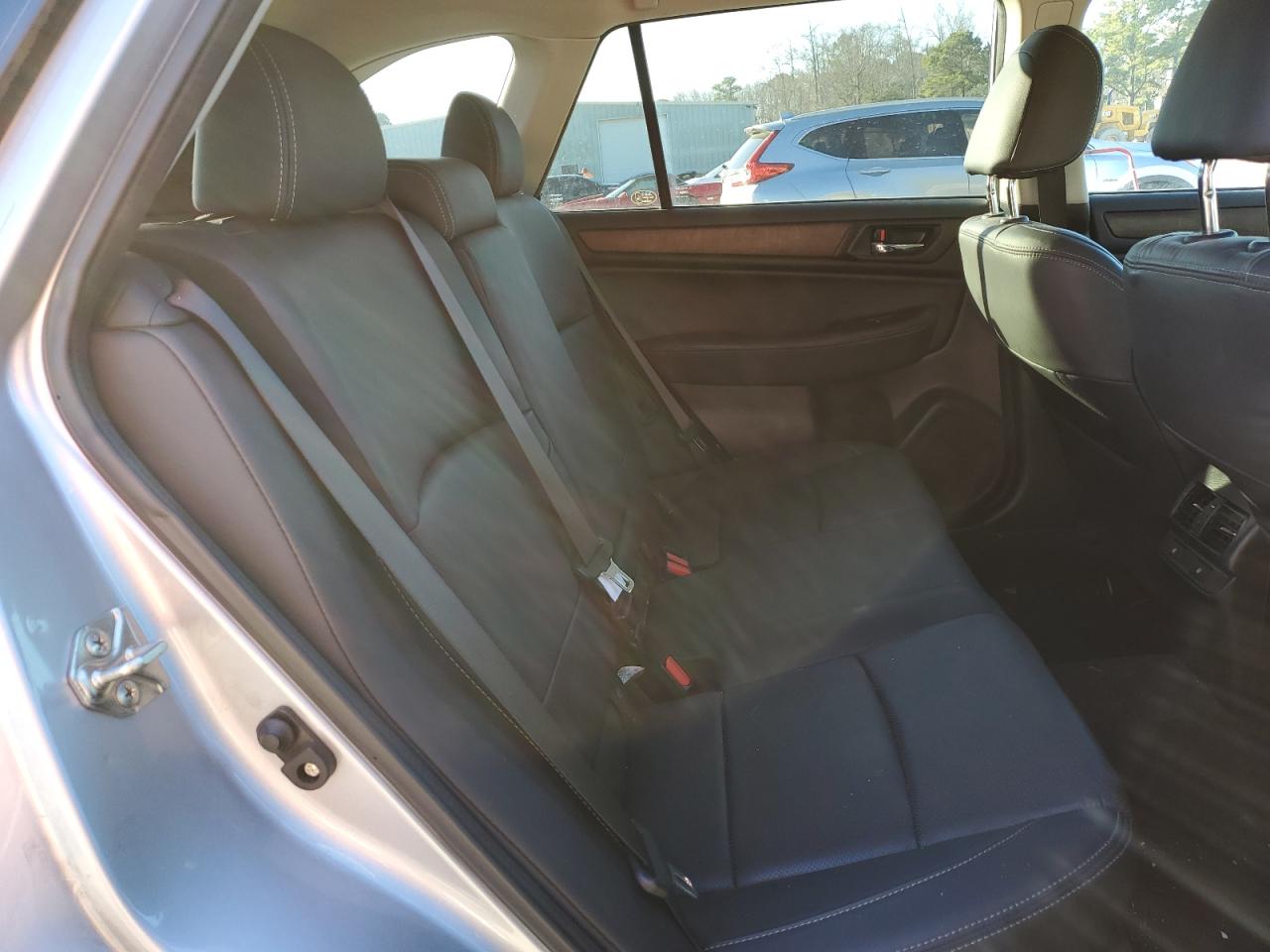 2016 Subaru Outback - Image 10