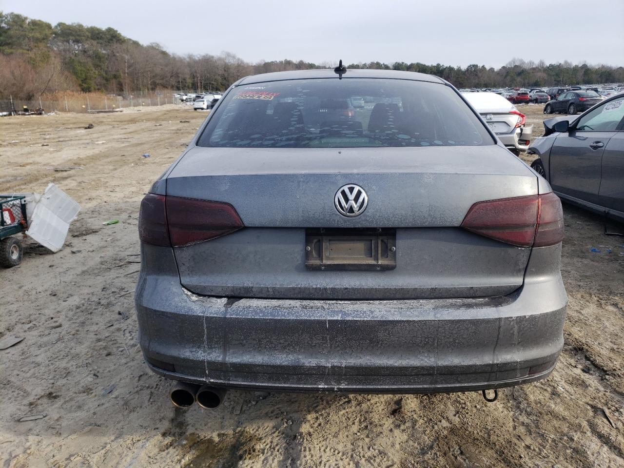 2015 Volkswagen Jetta - Image 6