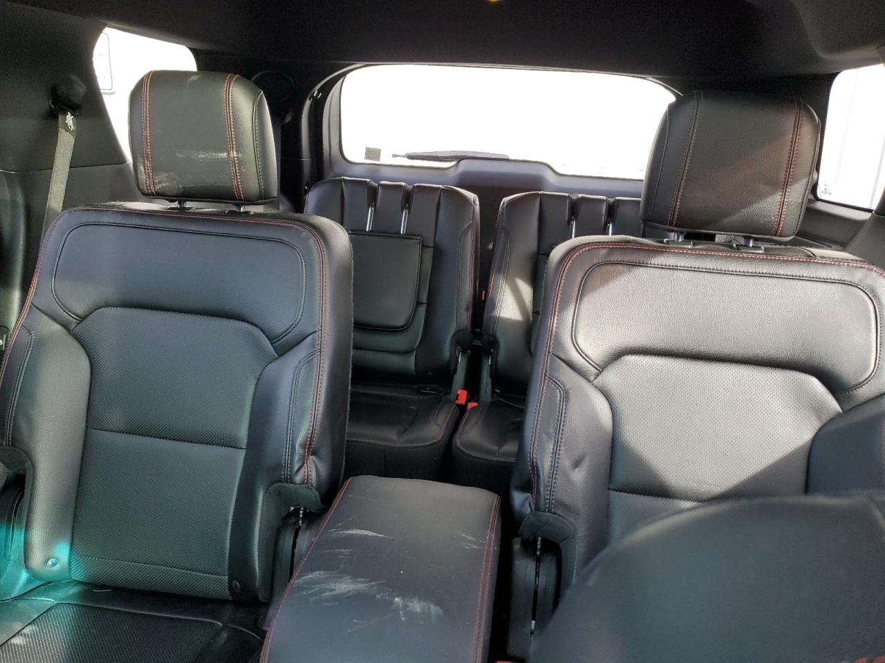 2016 Ford Explorer - Image 10