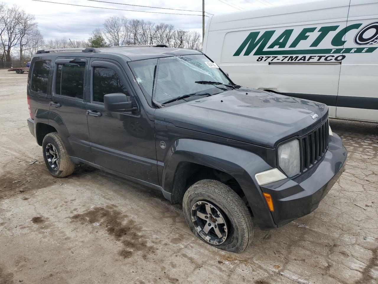 2011 Jeep Liberty (North America) - Image 4