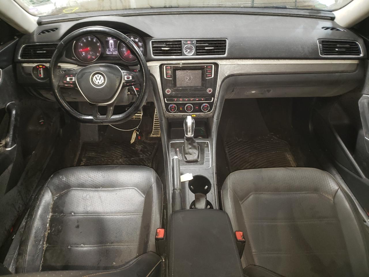 2016 Volkswagen Passat - Image 8