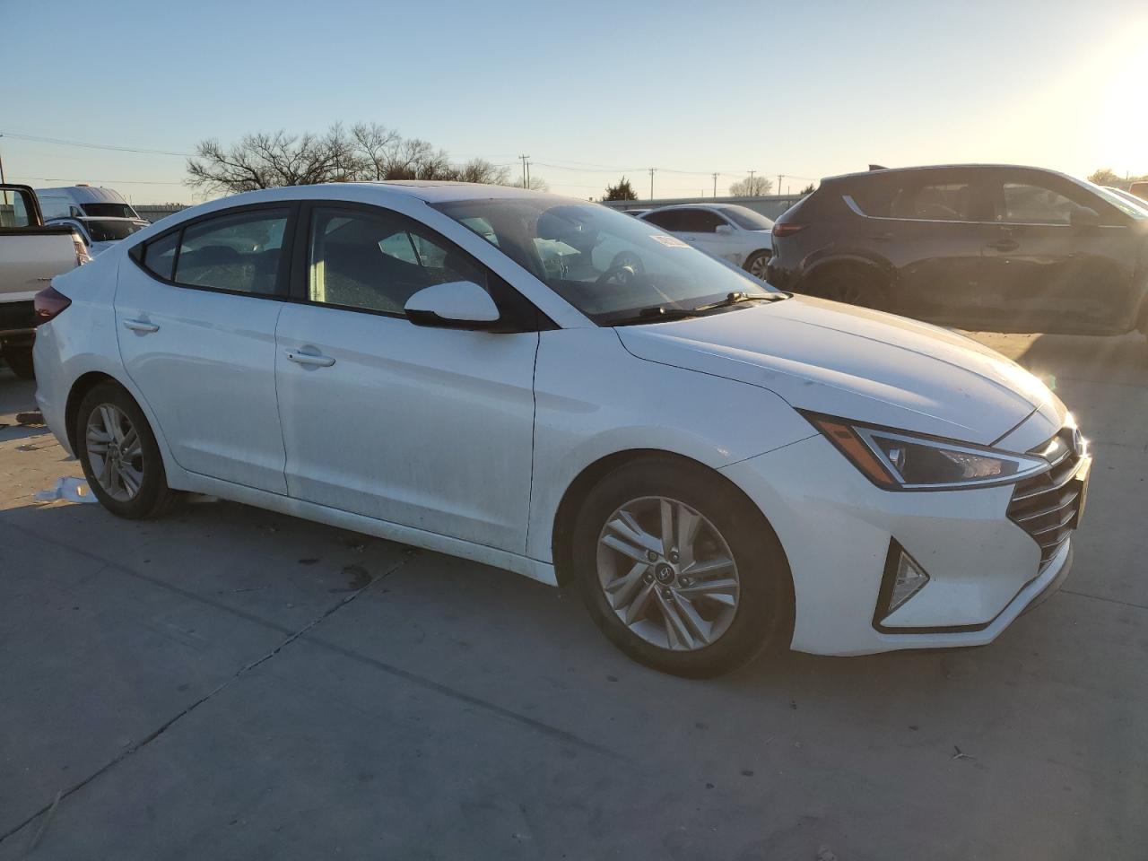 2020 Hyundai Elantra - Image 4
