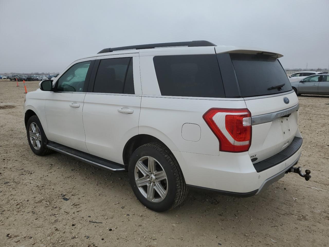 2019 Ford Expedition - Image 2