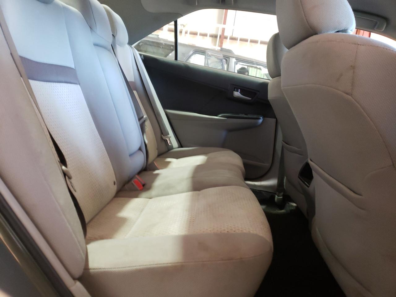 2014 Toyota Camry - Image 10