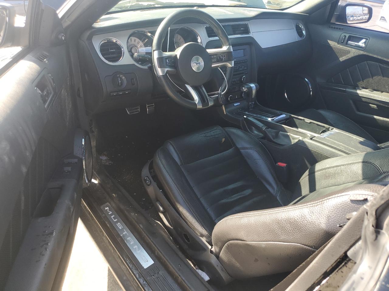 2011 Ford Mustang - Image 8