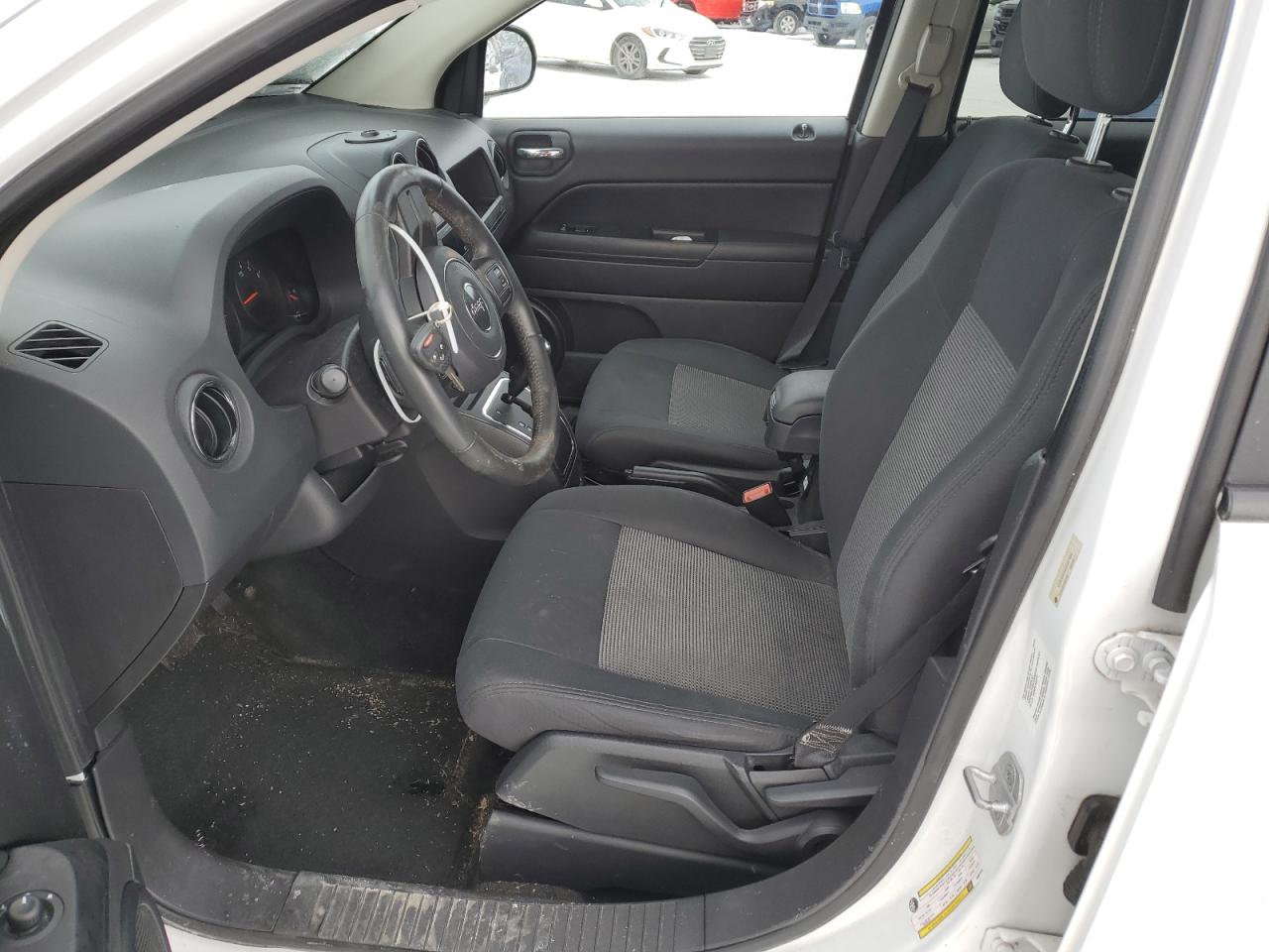 2012 Jeep Compass - Image 7