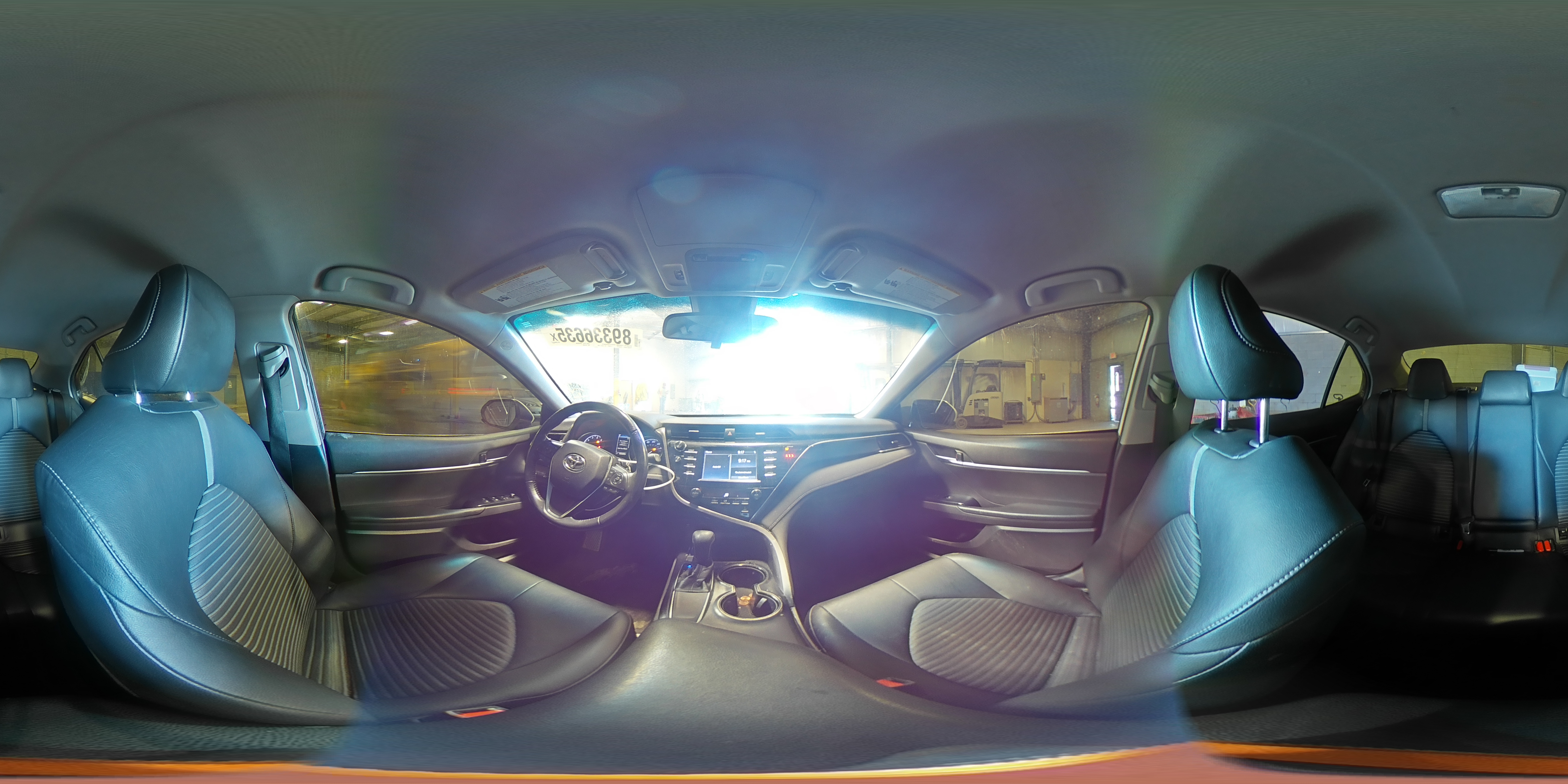2018 Toyota Camry - Image 14