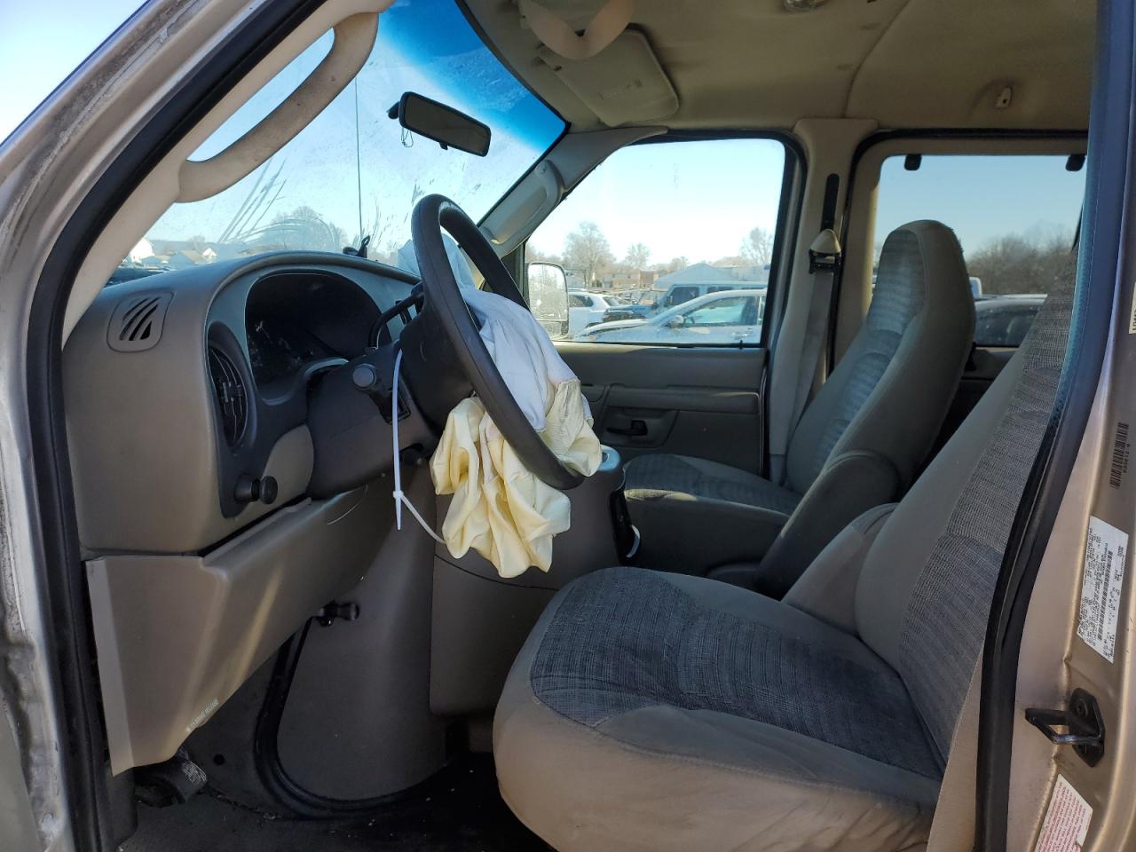 2003 Ford Econoline - Image 7