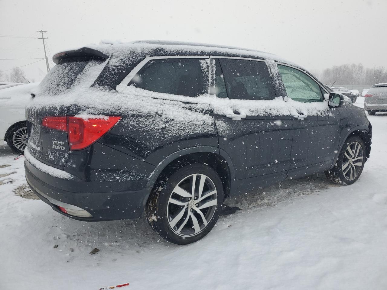 2017 Honda Pilot - Image 3