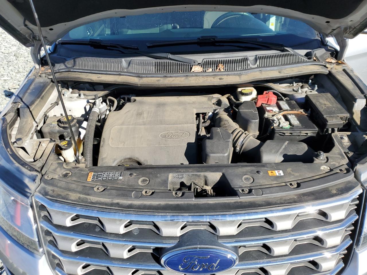 2017 Ford Explorer - Image 12