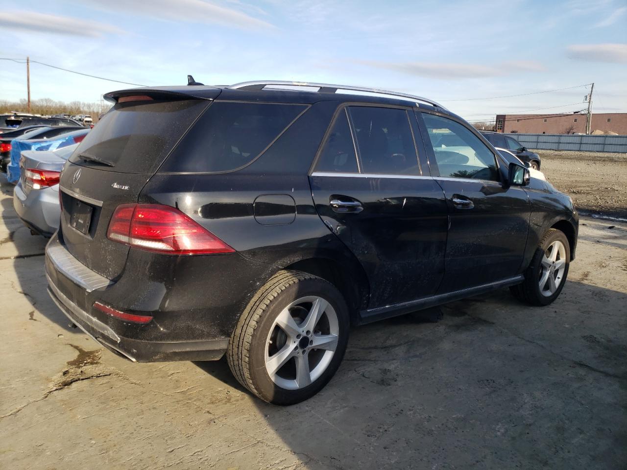 2017 Mercedes-Benz GLE - Image 3