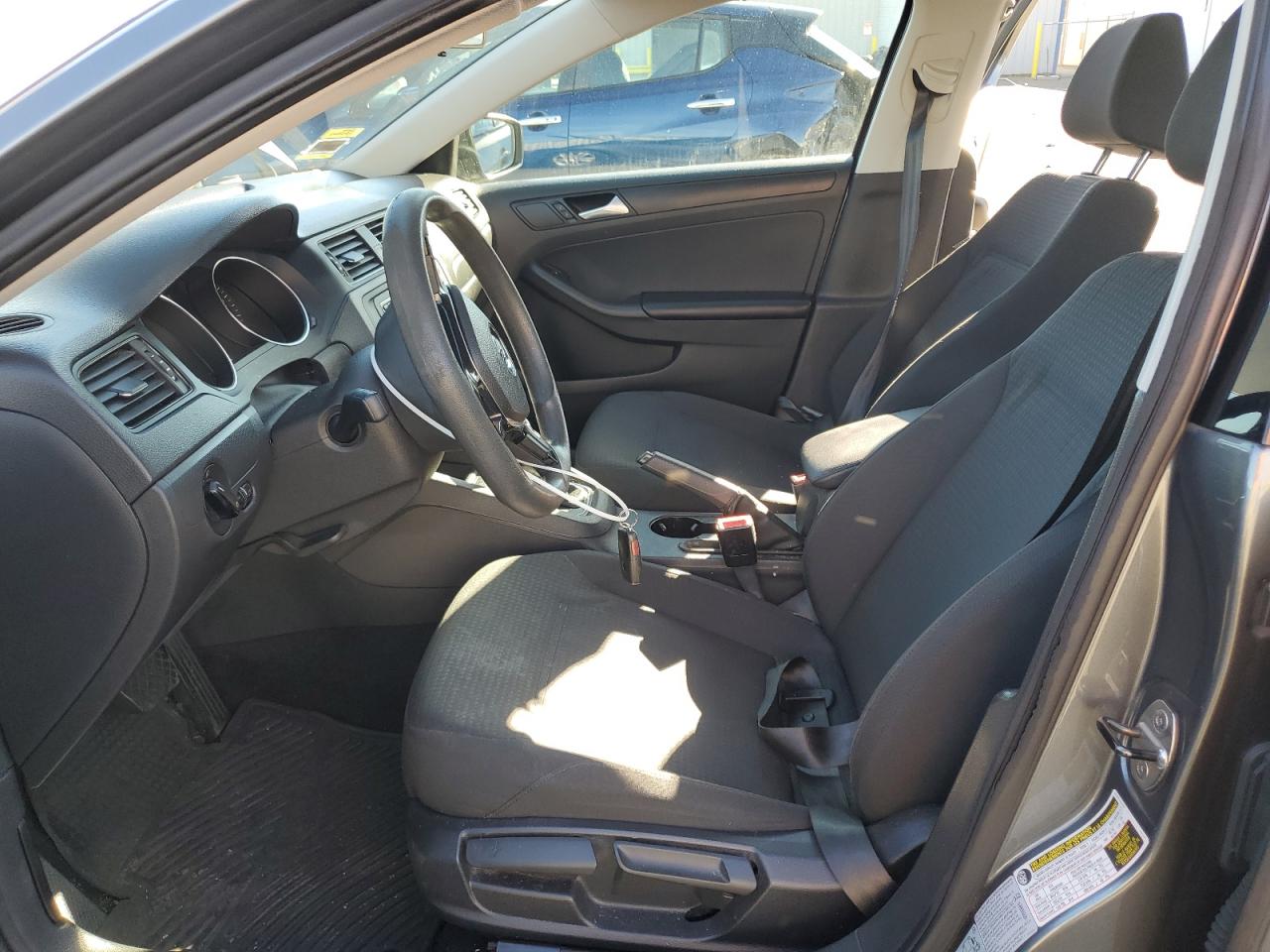 2015 Volkswagen Jetta - Image 7