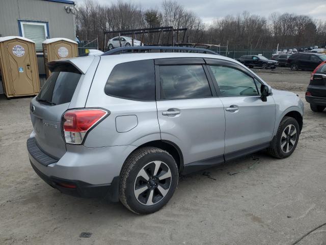  SUBARU FORESTER 2018 Серебристый