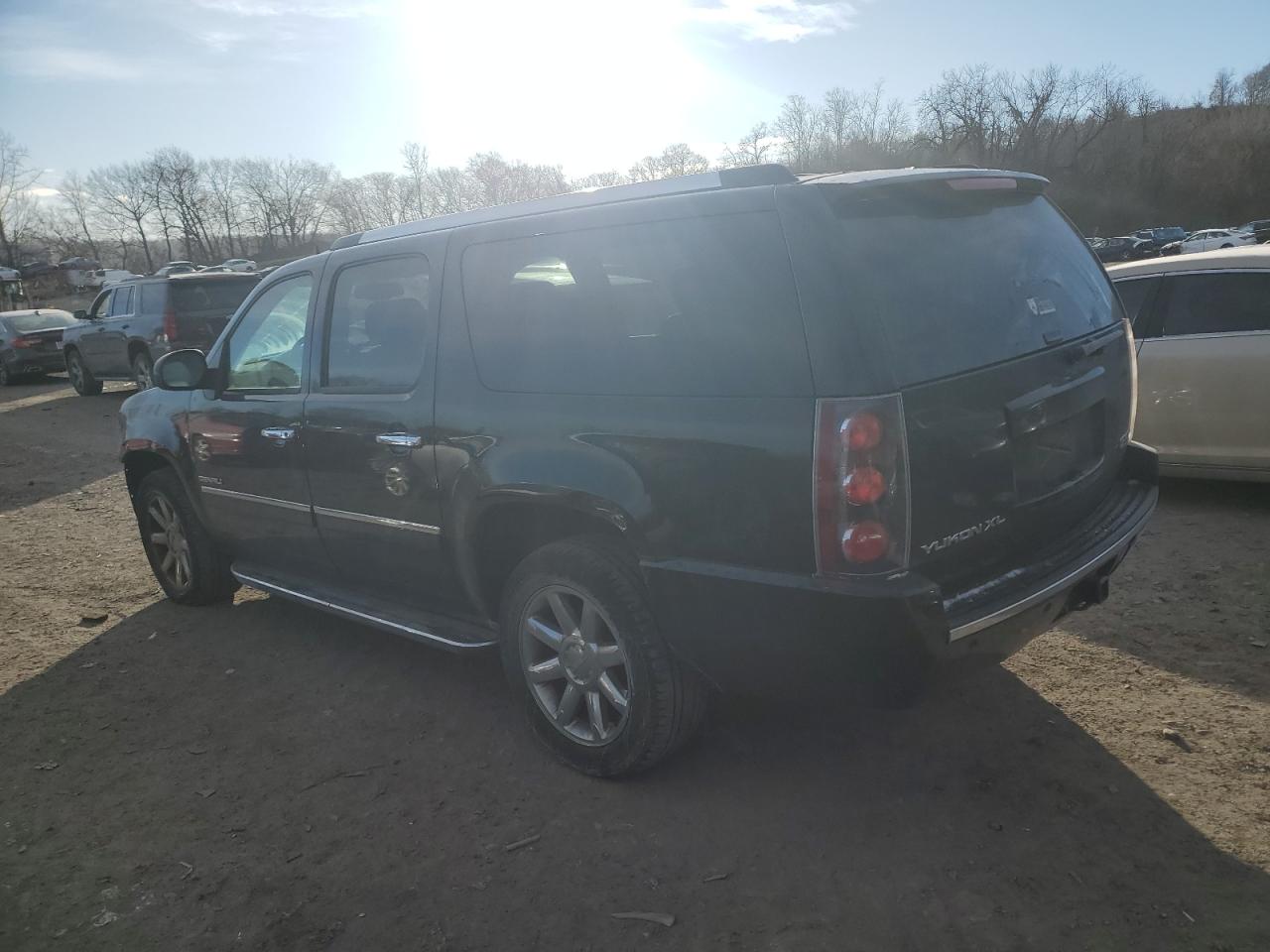 VIN 1GKS2MEF3DR117858 2013 GMC YUKON no.2