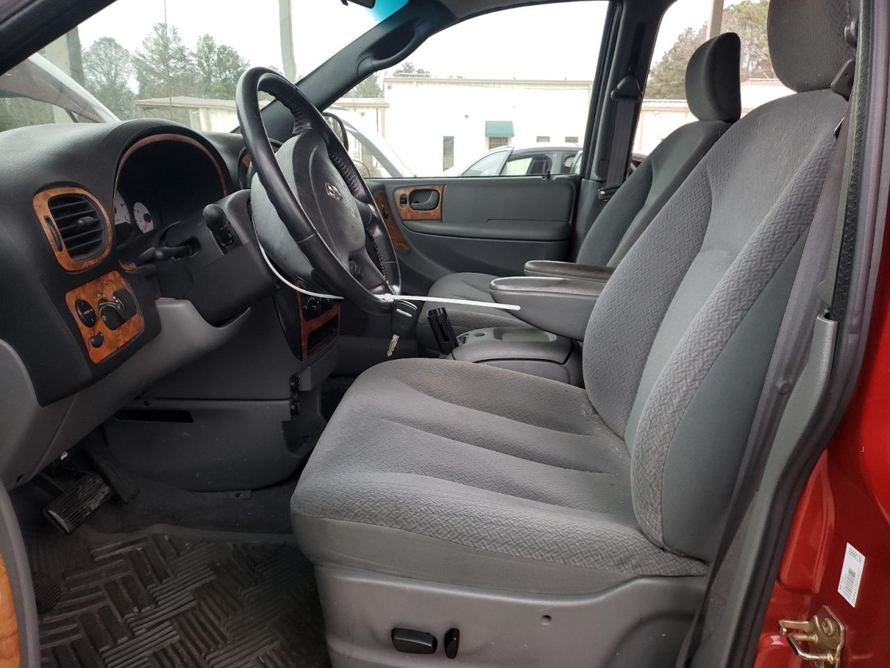 2005 Dodge Caravan - Image 7